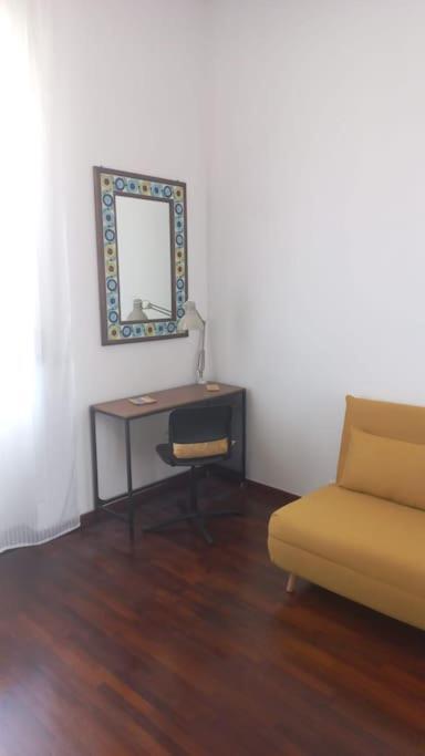 Giulia Town House Tra Citta E Mare Apartment Salerno Ngoại thất bức ảnh