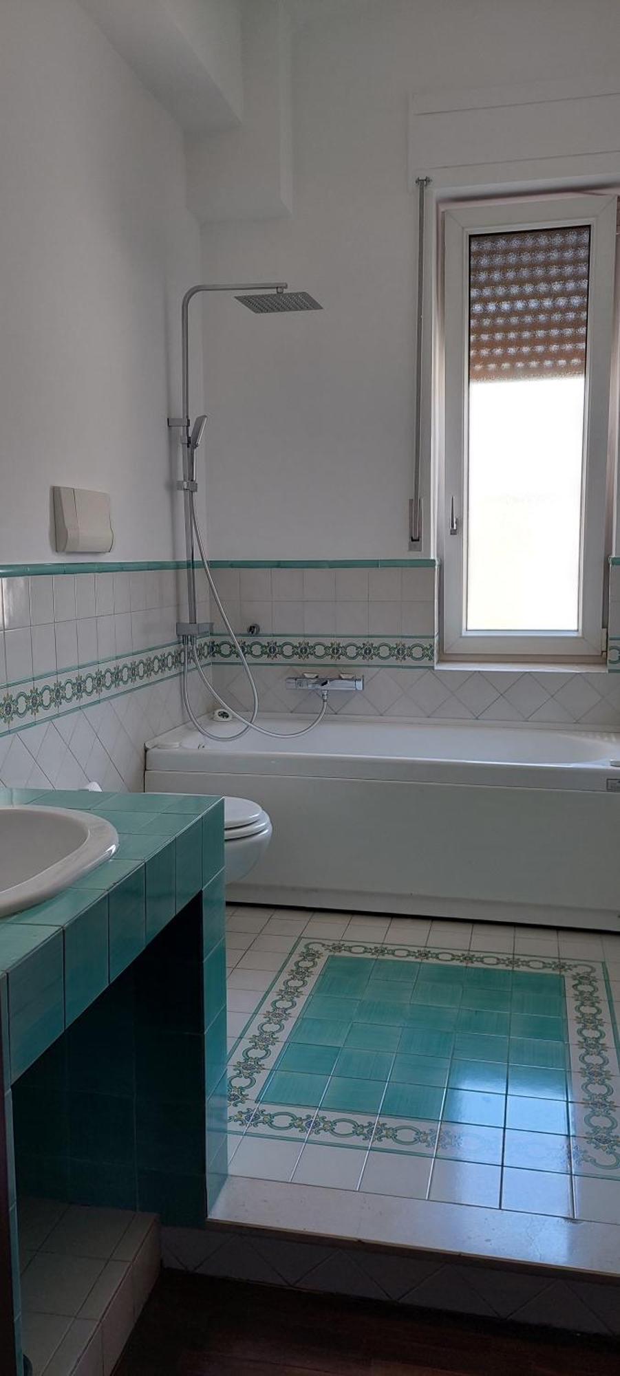 Giulia Town House Tra Citta E Mare Apartment Salerno Ngoại thất bức ảnh